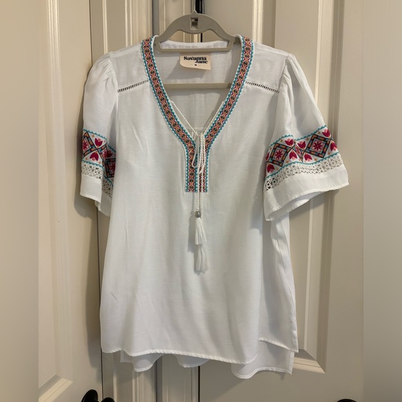 Savanna Jane Tops - Savanna Jane - NWOT Blouse White with Embroidery - Size M -